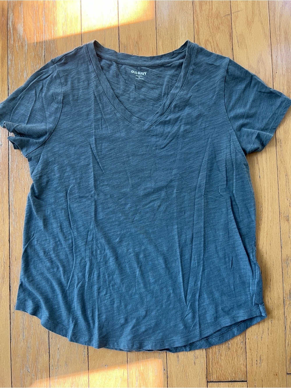 Old Navy Women's V-Neck Short Sleeve Tee -Blue